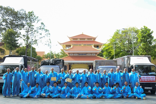 Chùa Hoằng Pháp: Tiếp tục hỗ trợ người dân khó khăn trong đại dịch Covid (đợt 8)